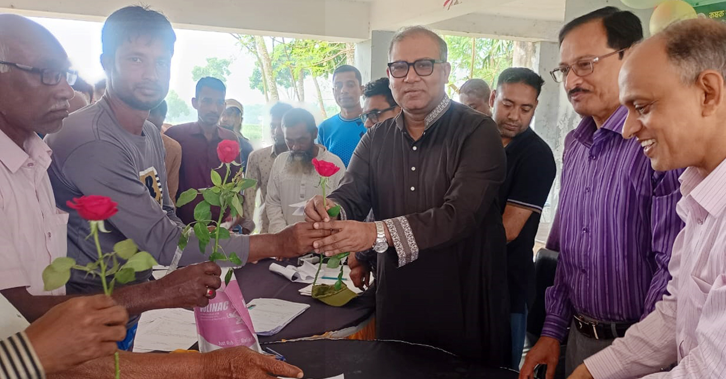 গোয়ালন্দে কৃষক কার্ডের জন্য তথ্য সংগ্রহ ও ব্যাংক হিসাব খোলা সংক্রান্ত ক্যাম্প অনুষ্ঠিত